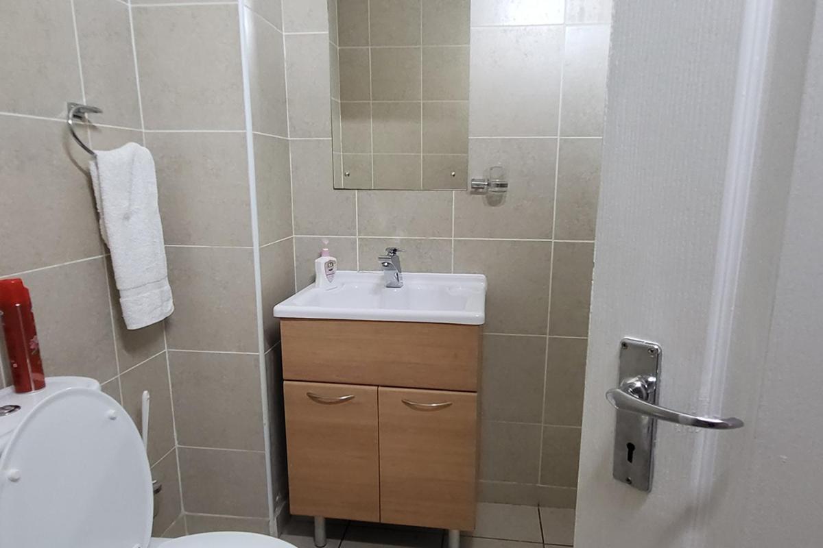 Shalimar Gardens Hotel Cape Town Room photo